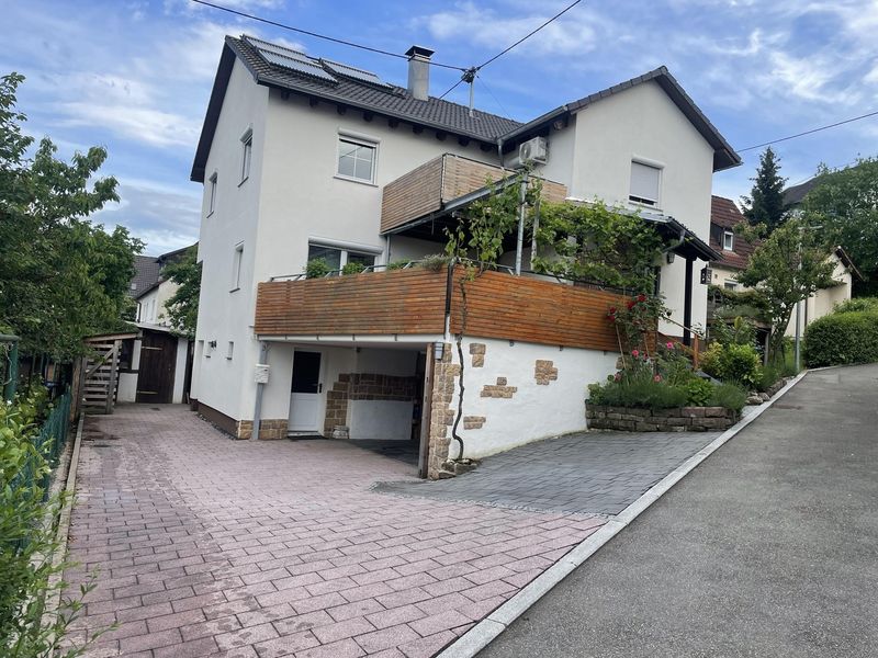 Großzügiges EFH in zweiter Reihe - ruhig, mit Garten, Balkon & hoher energetischer Unabhängigkeit